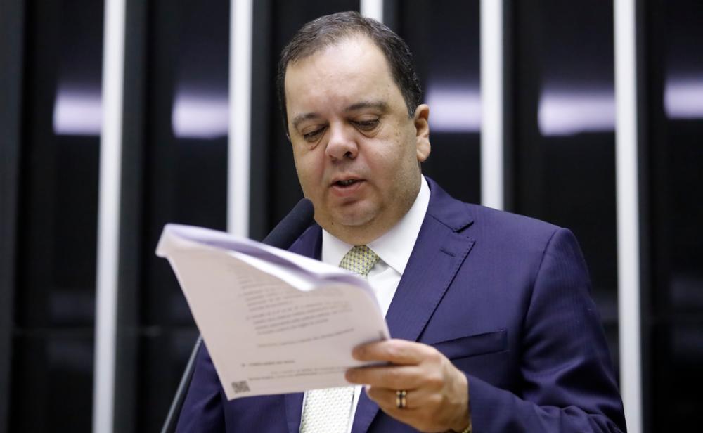 Deputado baiano pode suceder Elmar Nascimento no comando do União na Câmara