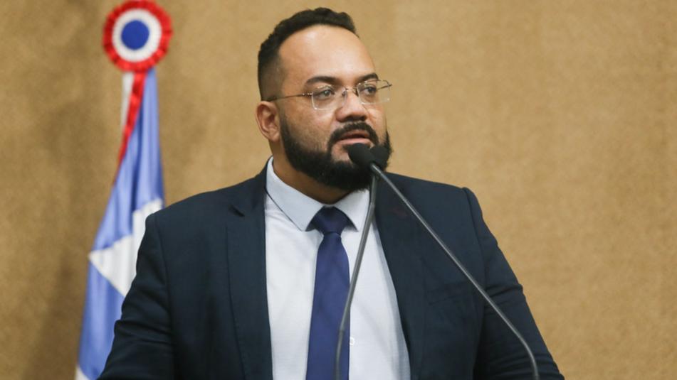 Deputado bolsonarista quer convênio para fornecimento de armas para a Guarda Municipal