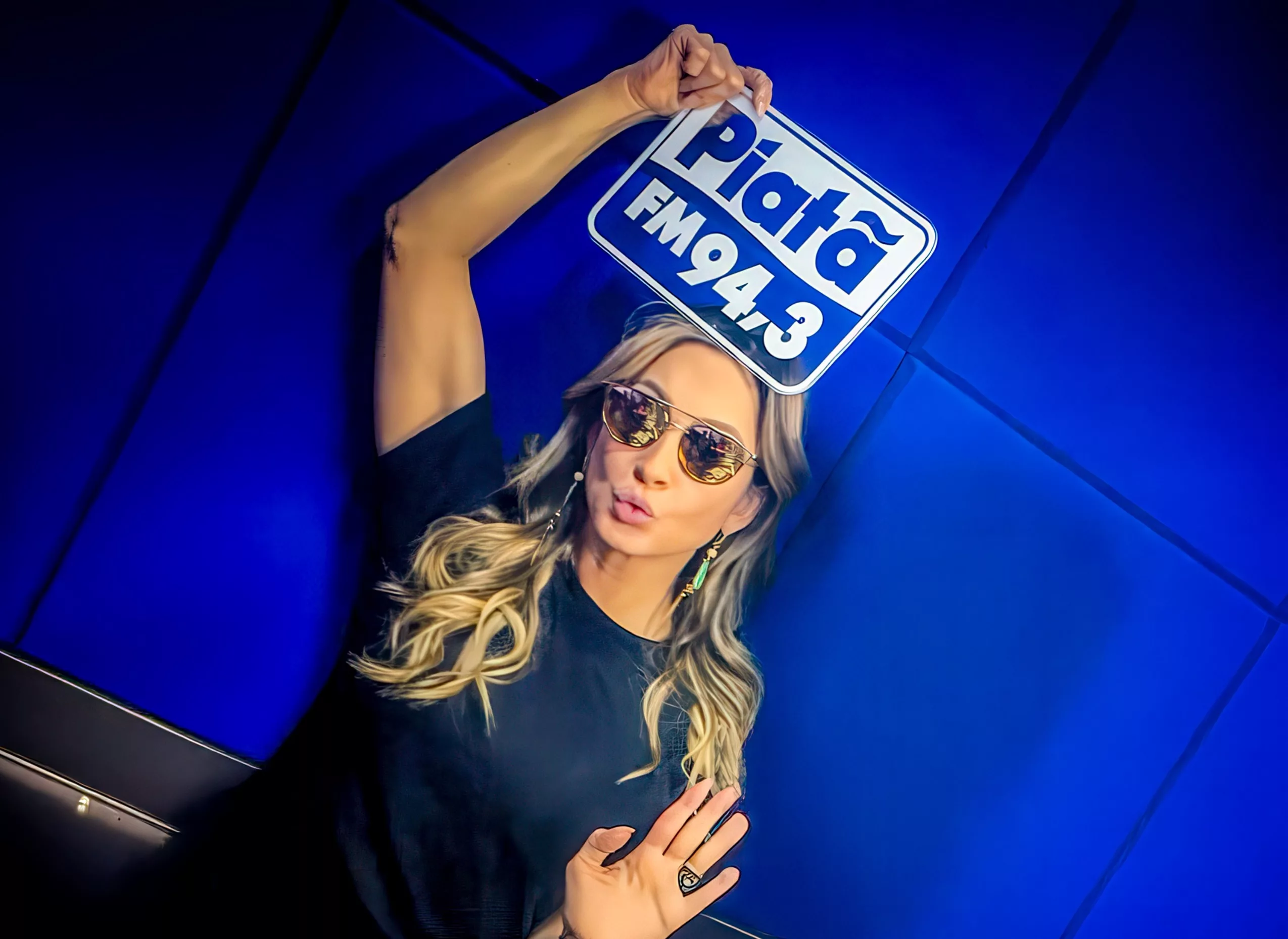 Claudia Leitte na Piatã FM Claudia Leitte na Piatã FM