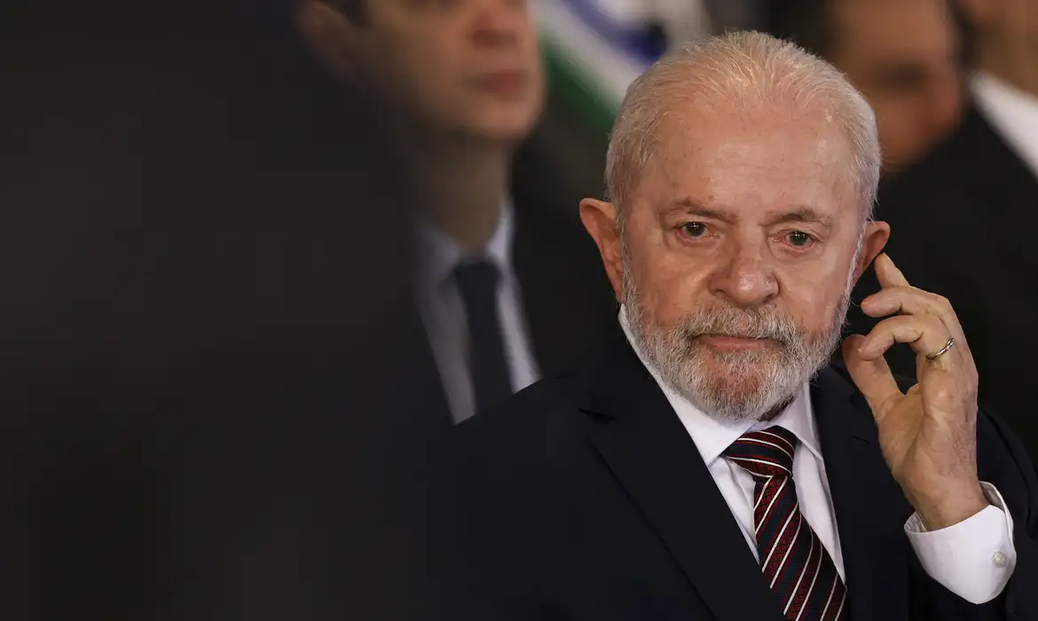 Pesquisa aponta que governo Lula tem mais rejeição do que aprovação