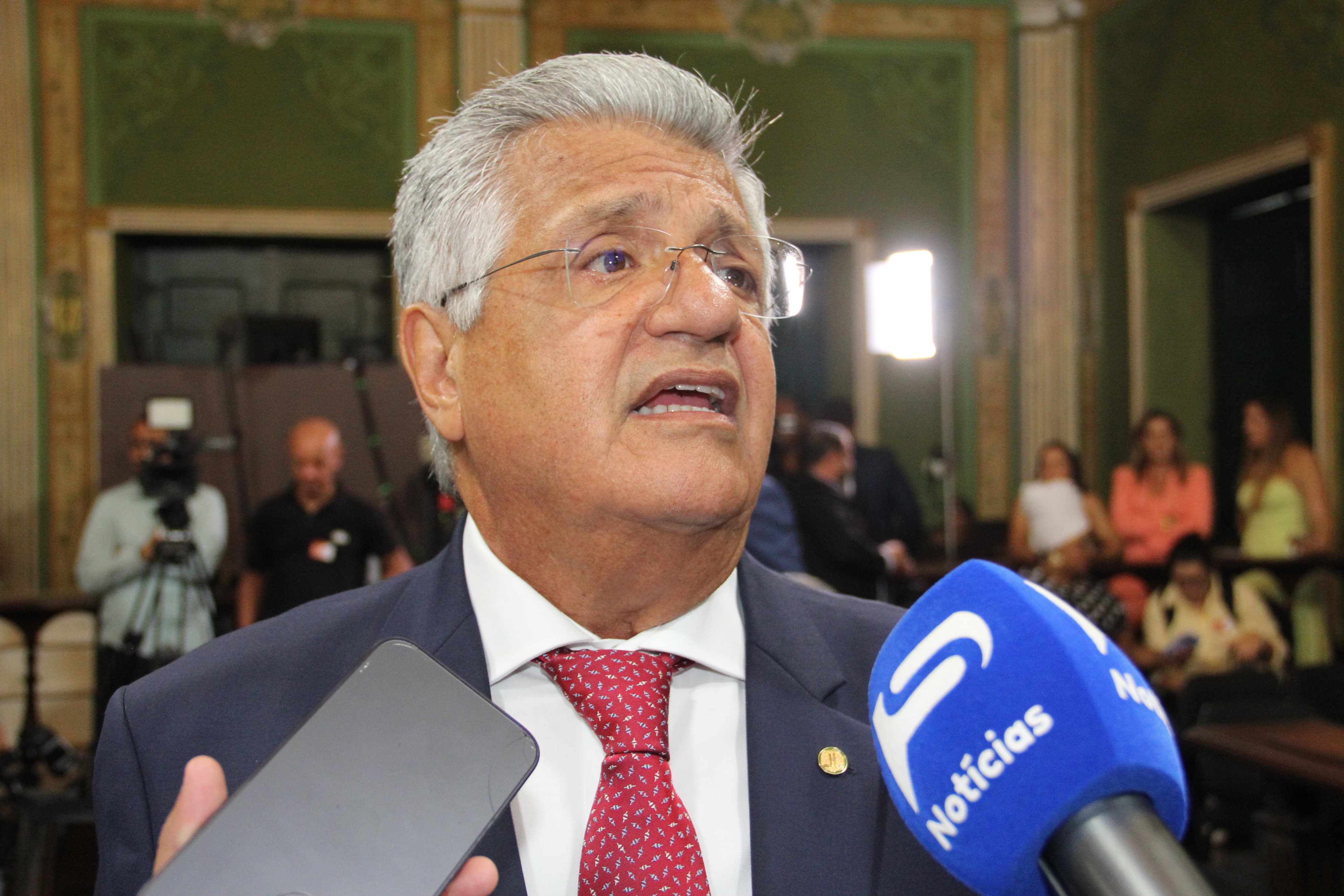 Bacelar diz que embate entre STF e Congresso pelas emendas é 'uma crise desnecessária