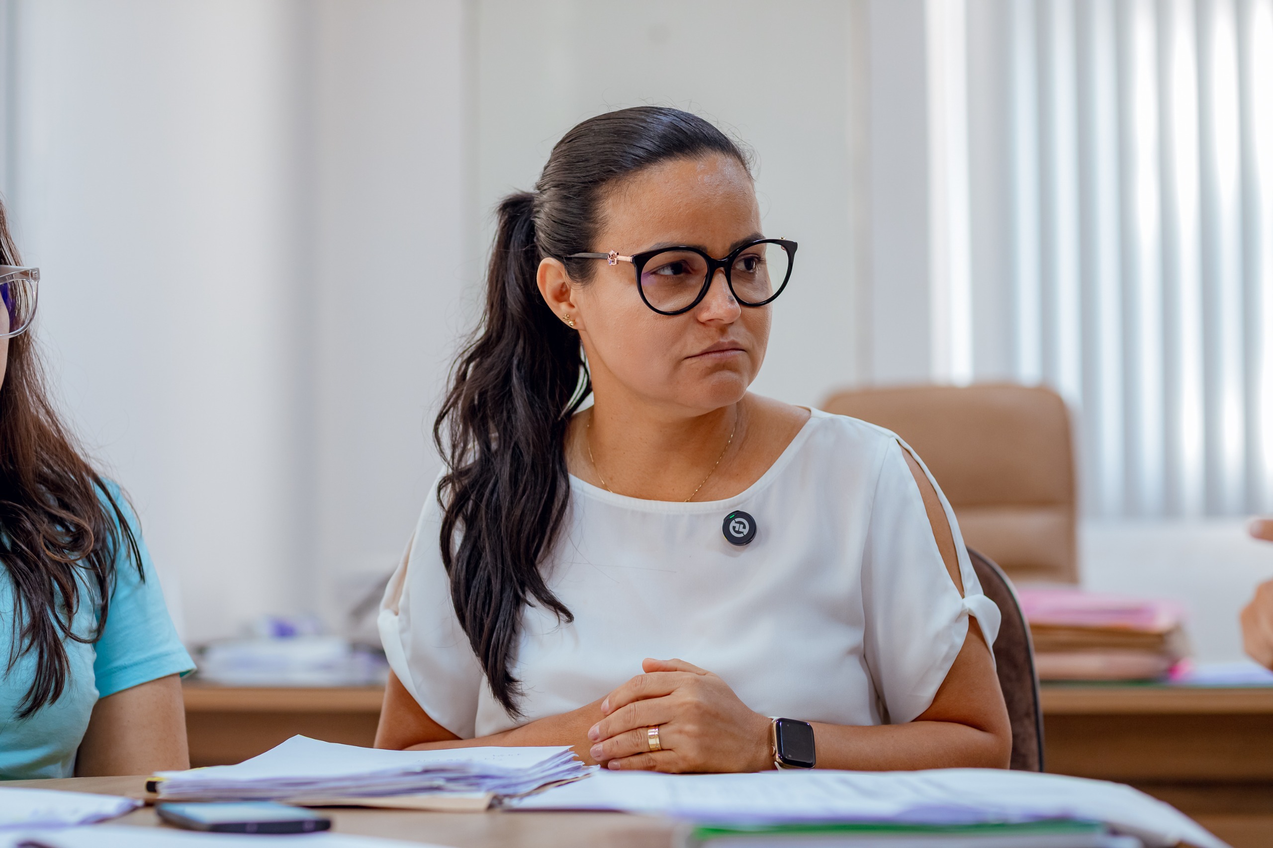Débora diz que 'não vai dar calote' nos professores e critica Moema