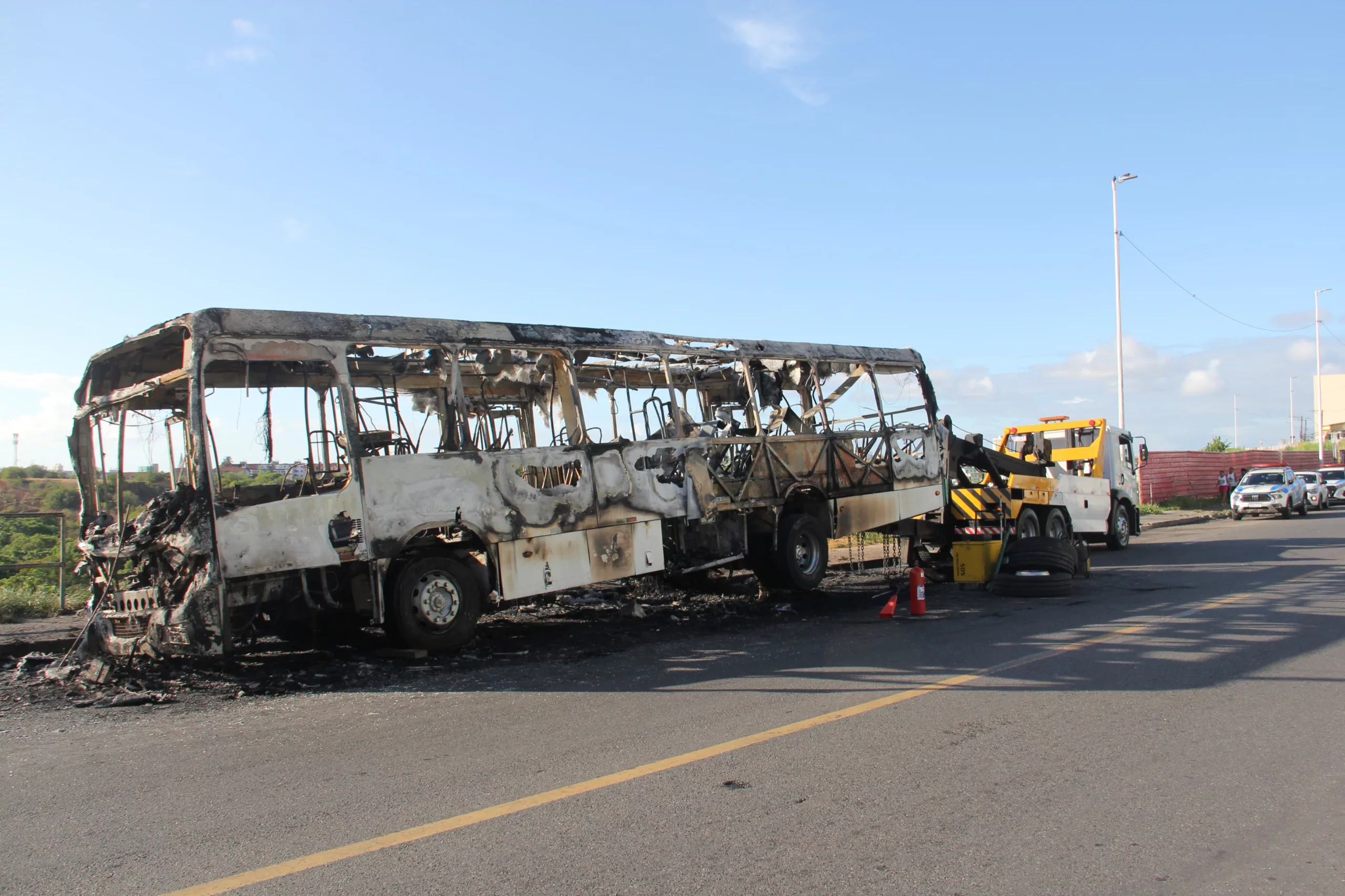 Ônibus incendiado na Sussuarana