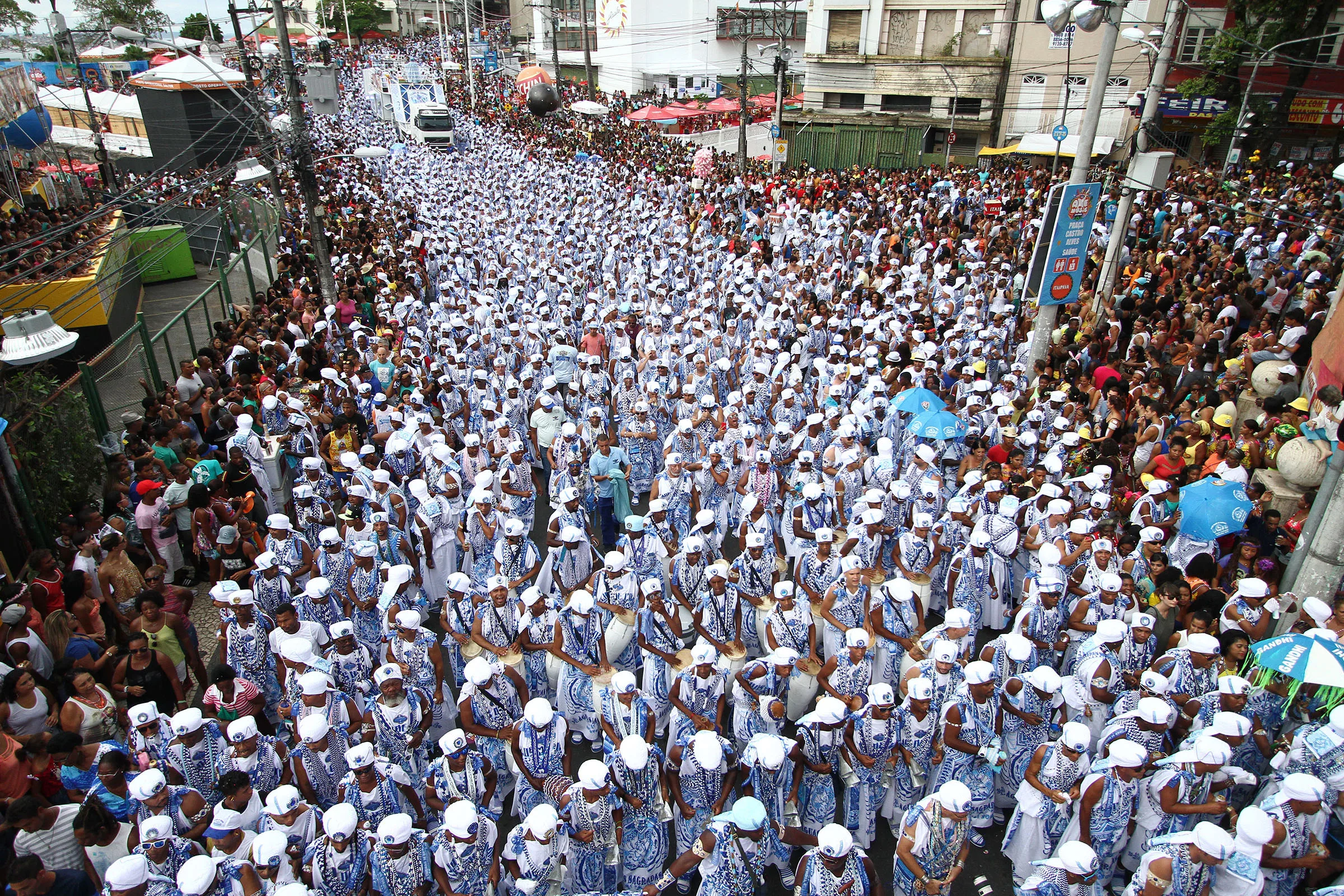 Carnaval de Salvador 2015 - Gandhy Filhos de Gandhy desfilam na Praça Castro Alves.