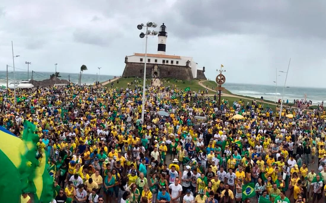 Ato realizado em 2018 no Farol da Barra. Foto: Viviane Guissoni/X/Reprodução