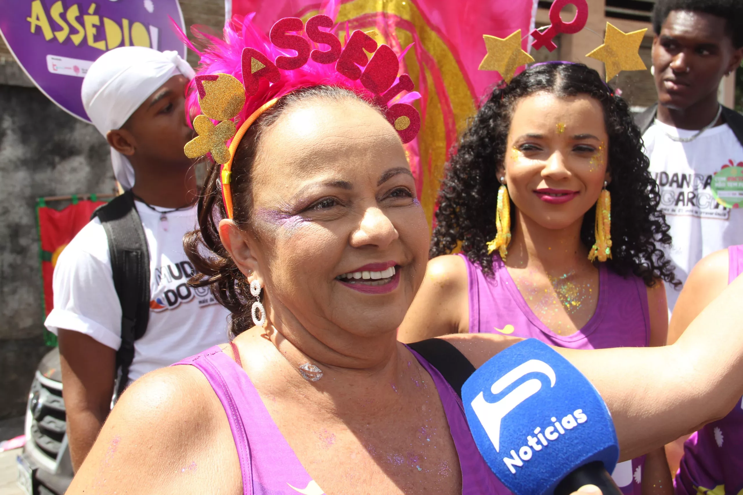 Aladilce Souza no bloco Xô Assédio, na Mudança do Garcia | Foto: Vagner Souza/PSNotícias