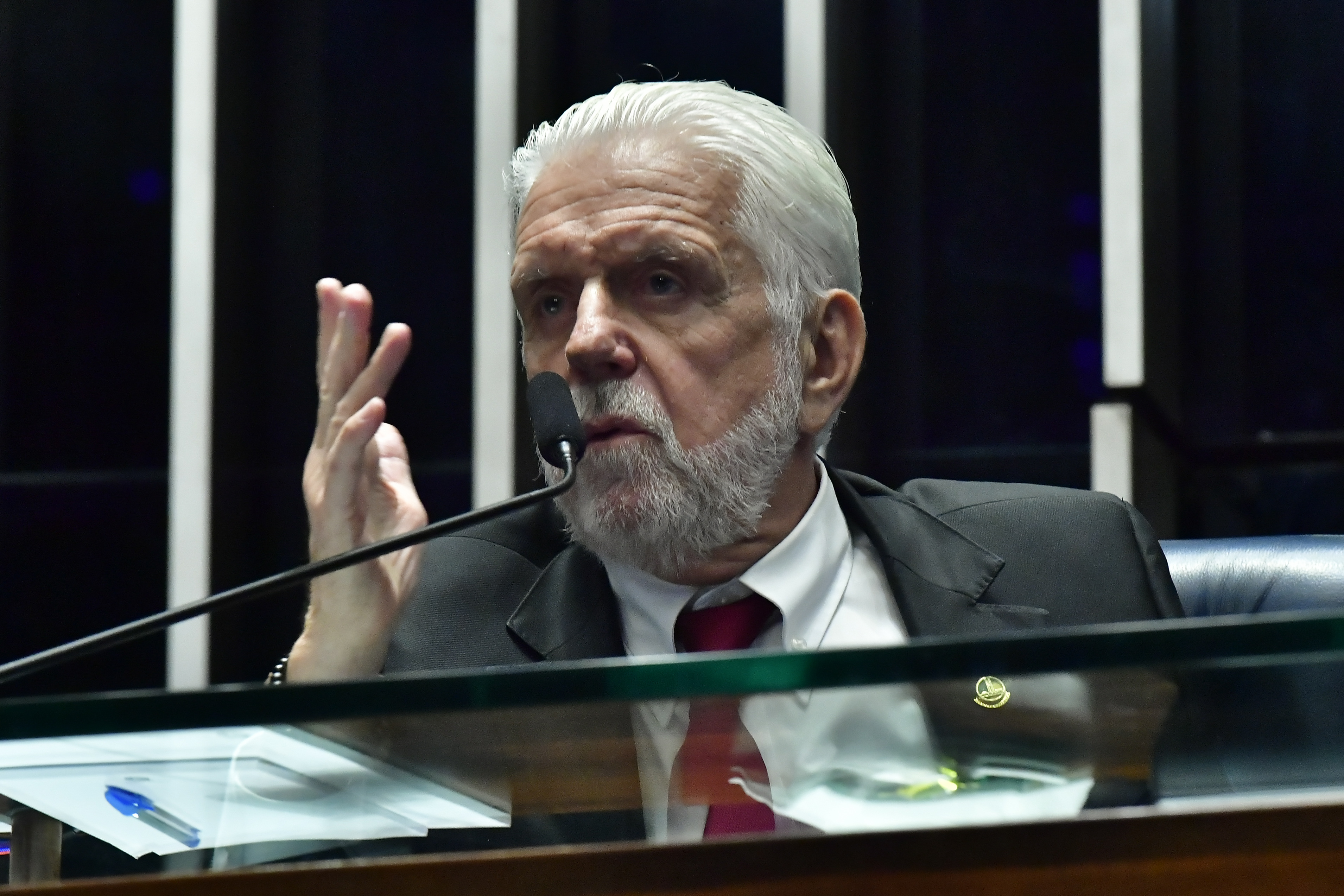 'A classe política pirou', diz Wagner sobre possível aprovação de anistia pelo 8/1
