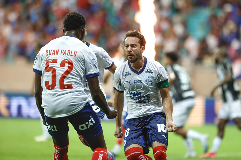 Everton Ribeiro marca e garante triunfo do Bahia