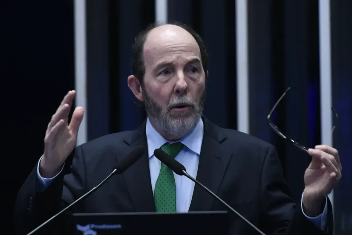 Ex-presidente do BC sugere 'congelamento' do salário mínimo