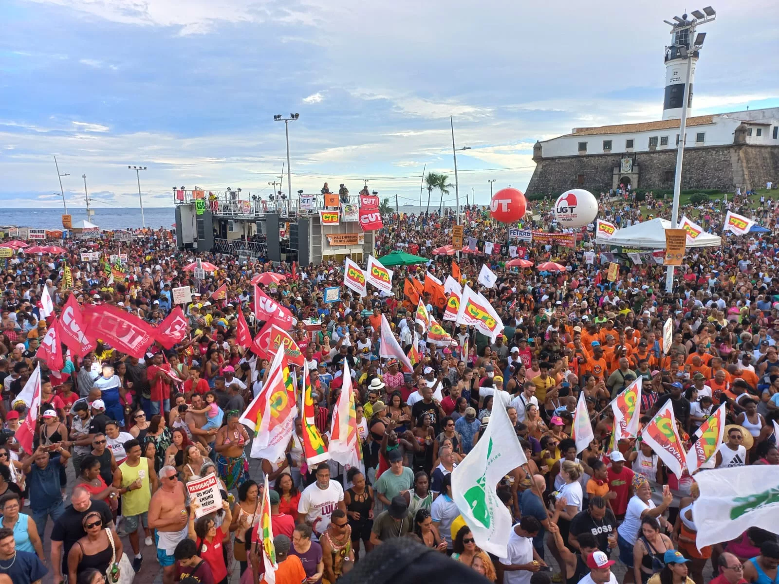 Dia do Trabalhador na Barra Dia do Trabalhador na Barra