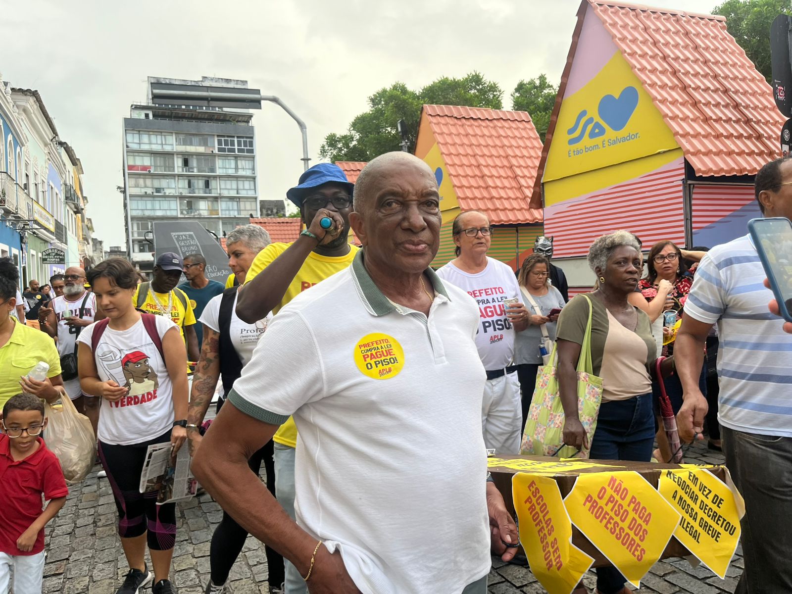 Ruy Oliveira da APLB em ato dos professores