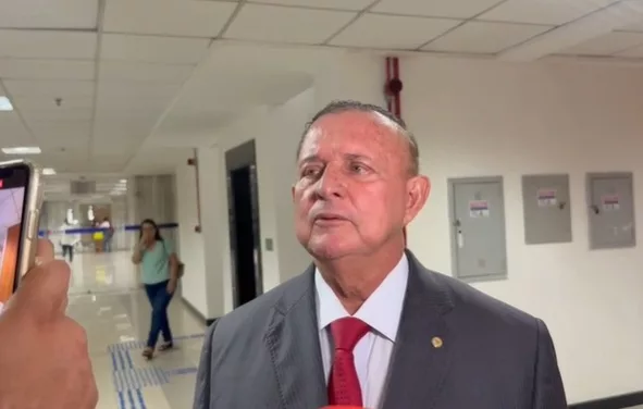 Adolfo Menezes sobre Lupi
