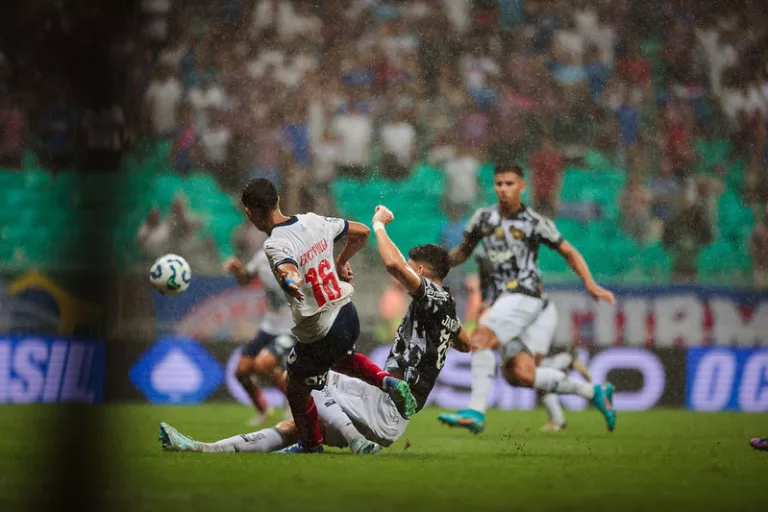 Bahia vence o Botafogo na Fonte Nova