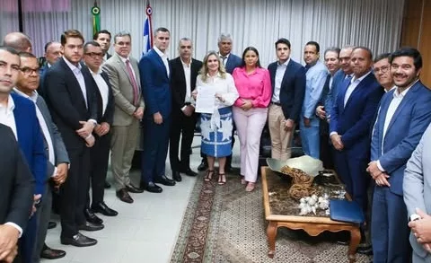 Comitiva foi recebida pela presidente Ivana Bastos. Foto: Divulgação