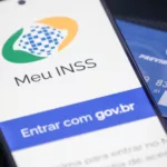 Circulam nas redes sociais boatos sobre o auxílio-reclusão, pago pelo Instituto Nacional do Seguro Social (INSS). Na verdade, o benefício é equivalente a um salário mínimo — agora de R$ 1.302 — como determina a lei. É falsa a informação de que o valor subiu para R$ 1.754,18.