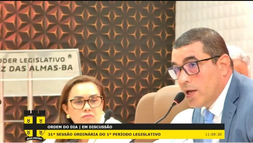 Líder da oposição (Marcelo Cardoso Vieira)