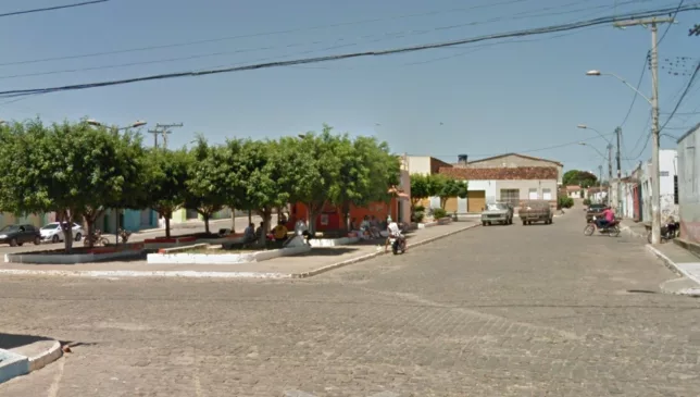 Pracinha em Nova Redenção-BA. Imagem: Google Street View