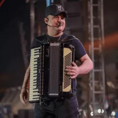 Foto: Redes Sociais / Tarcísio do Acordeon
