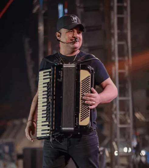 Foto: Redes Sociais / Tarcísio do Acordeon