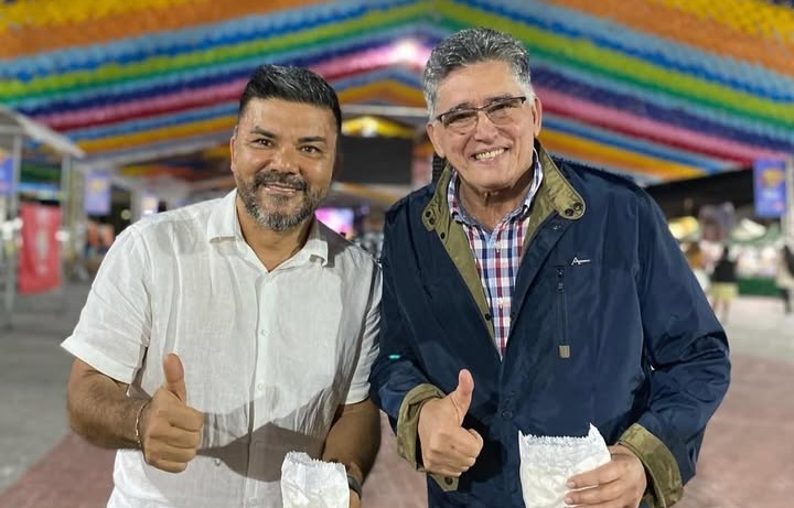 Prefeito Jânio Natal e o seu vice Paulinho Toa Toa. Foto: Divulgação/Instagram/@janionatal