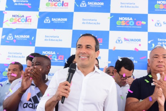 Bruno Reis em inauguração de uma escola. Foto: Valter Pontes/Secom PMS