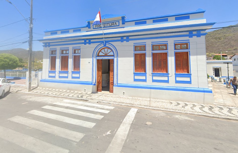Prefeitura de Itiúba. Imagem: Google Street View/Reprodução