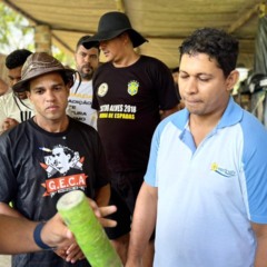 Comitiva discute legalização das espadas