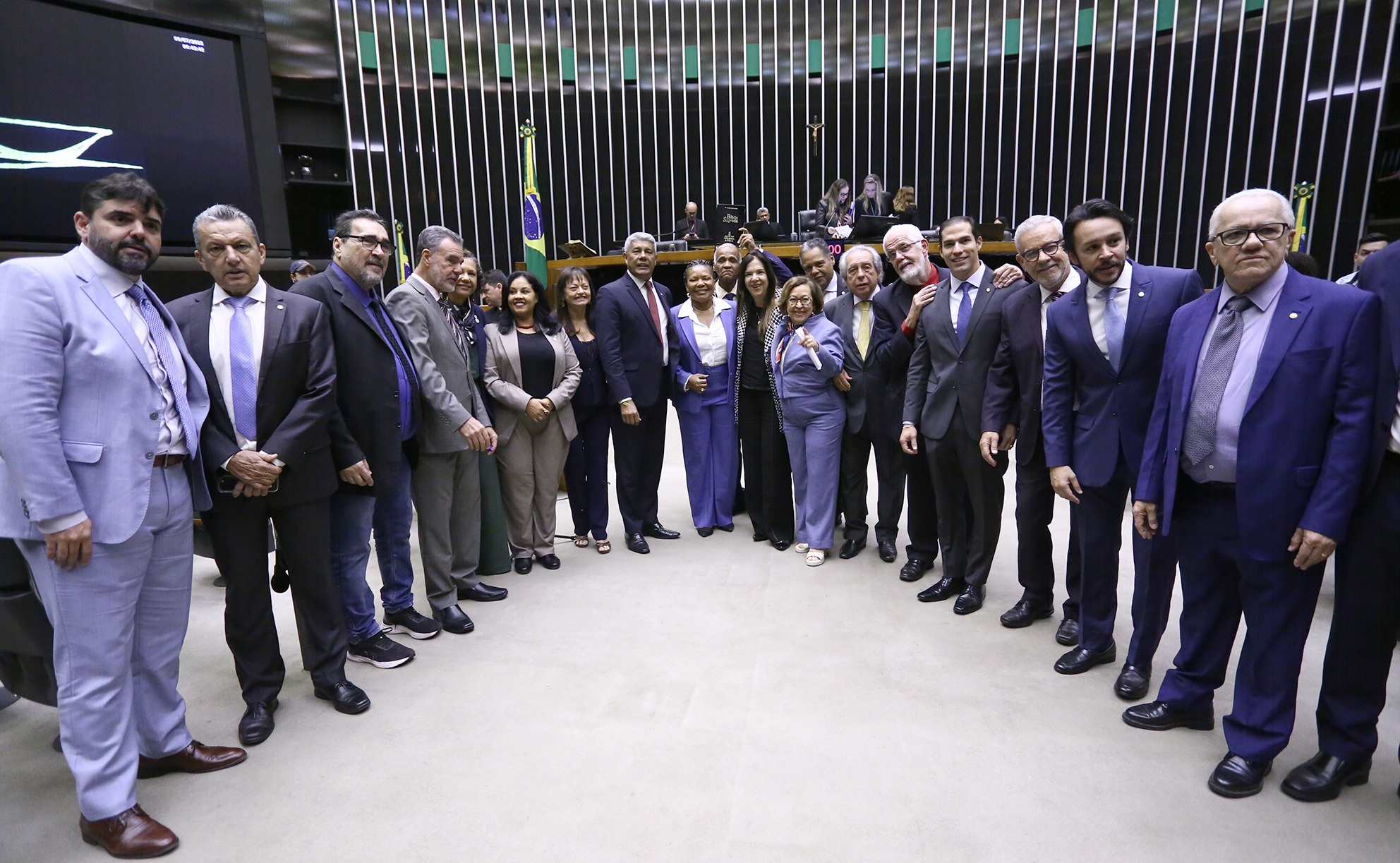 Comitiva da Bahia na sessão especial em homenagem ao 2 de Julho. Foto: Vinicius Loures/Câmara dos Deputados