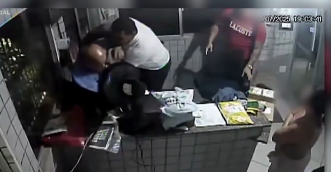 Porteiro agredido em Salvador