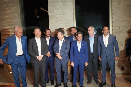 Ciro Gomes ao lado de ACM Neto em evento da federação. Foto: União Brasil/Divulgação