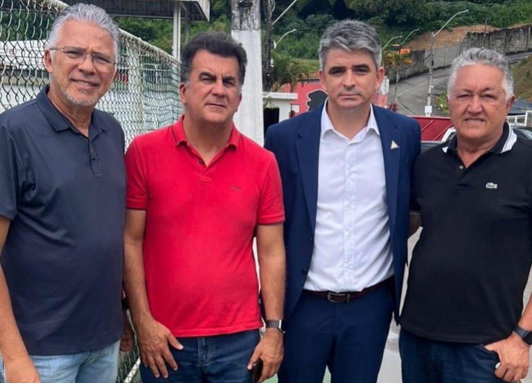 Reunião de Marcone Amaral com diretoria do Vitória aconteceu nesta terça-feira (5). Foto: Divulgação
