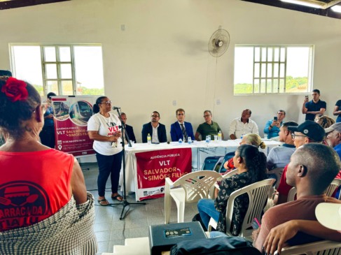 Audiência debate VLT na Ilha de São João. Foto: Divulgação