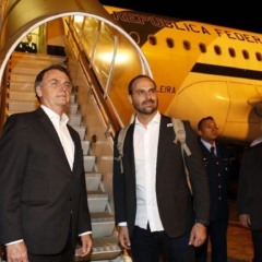 Bolsonaro e o filho Eduardo. Foto: Divulgação