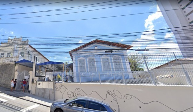 Escola arrombada em Brotas