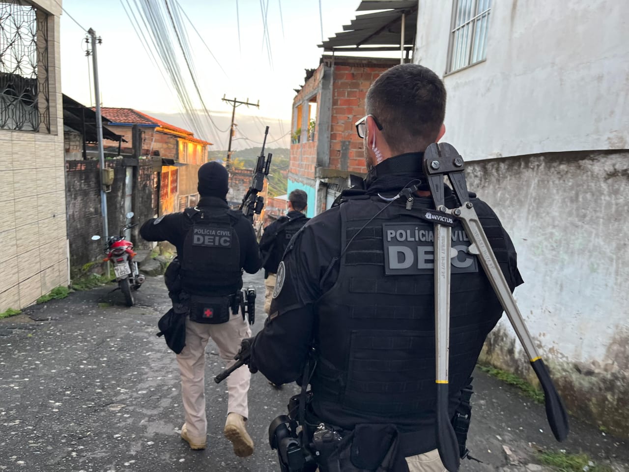 operação fio condutor