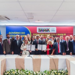 Jerônimo em reunião com deputados aliados. Foto: Divulgação