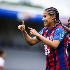 Cássia comemora gol em RB Bragantino 1(1)x(3)1 Bahia - quartas de final da Copa do Brasil feminina | Foto: Letícia Martins / EC Bahia