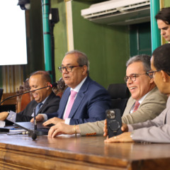 Ato foi expedido pelo presidente da Câmara de Salvador, Carlos Muniz. Foto: Antonio Queirós/CMS/Divulgação