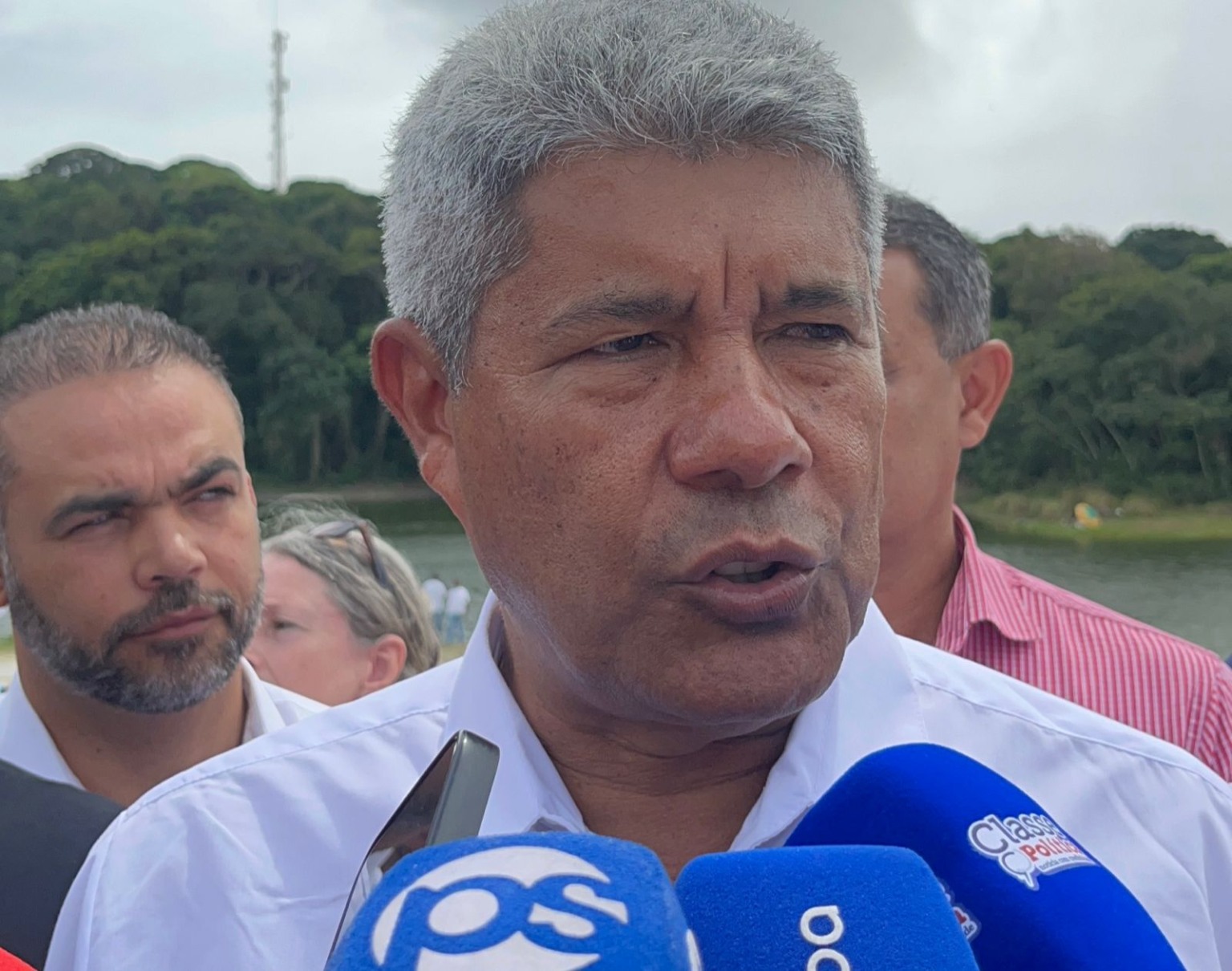 Governador Jerônimo Rodrigues.