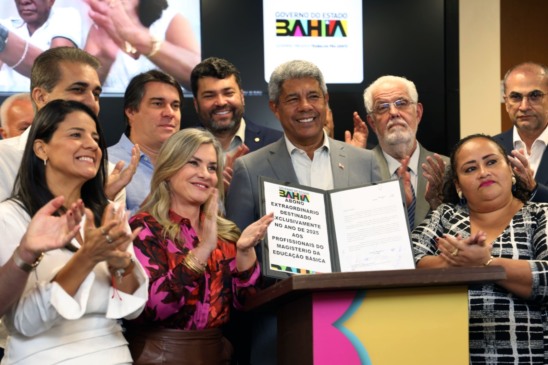 Jeronimo anuncia pagamento de precatório a professores. Foto: Thuane Maria/GOVBA