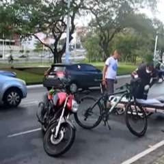 Ciclista fica ferido no Rio vermelho