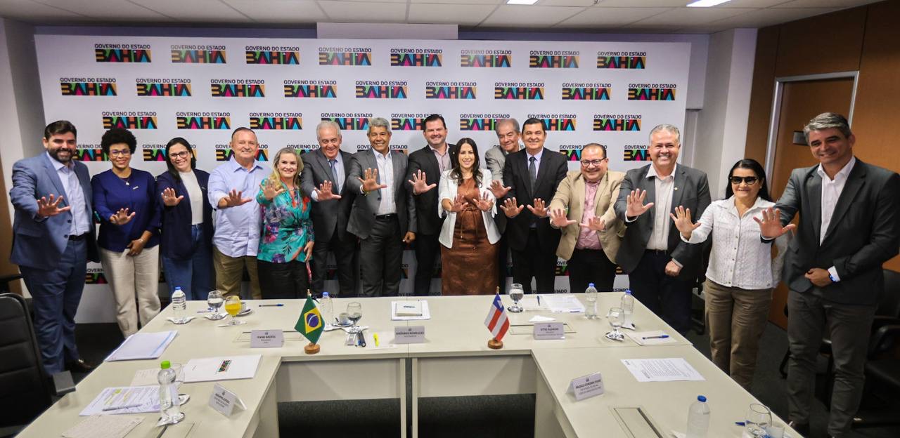 Reunião do governador aconteceu nesta quinta-feira (2). Foto: Divulgação