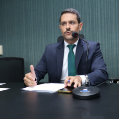 Vereador João Cláudio Bacelar (Podemos). Foto: Antonio Queirós/CMS/Divulgação