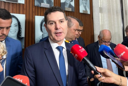 Jader Filho defende apoio do MDB a Lula já no primeiro turno