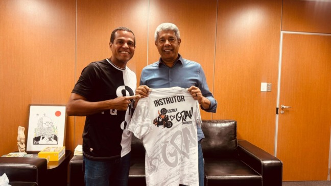 Thiancle Araújo e o governador Jerônimo Rodrigues. Foto: Divulgação