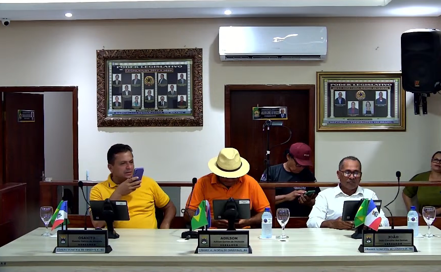 Osanito no plenário da Câmara de Crisópolis Osanito no plenário da Câmara de Crisópolis