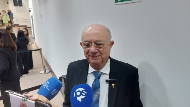 "Sempre tive posições políticas muito claras e nunca vou deixar", diz José Ronaldo sobre ir para base do PT