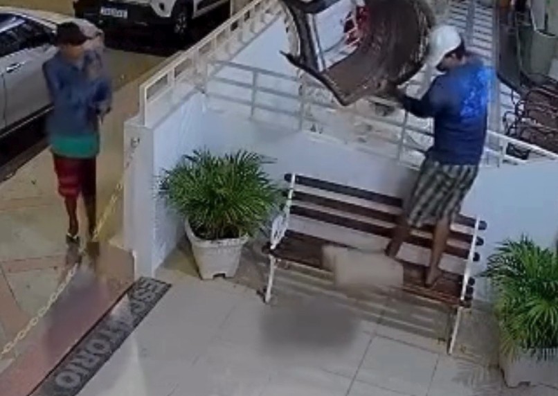 furto cadeiras furto cadeiras