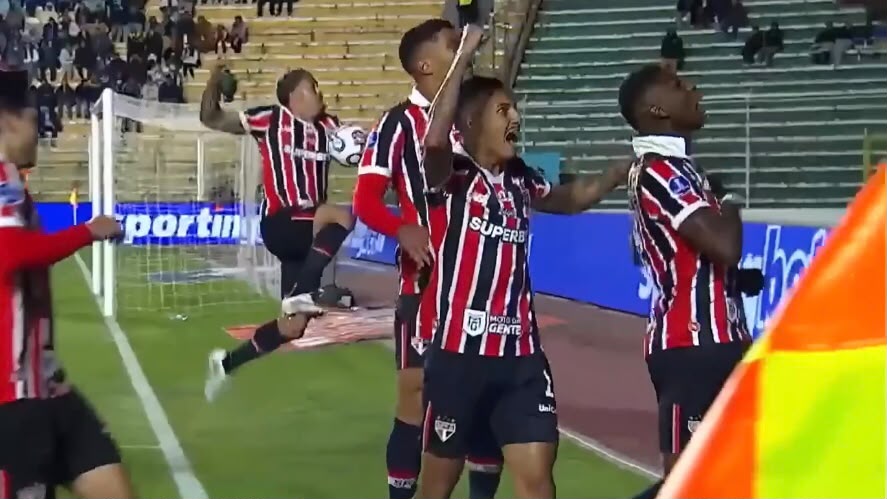 Iago Borduchi estreia pelo São Paulo com assistência na Sul-Americana